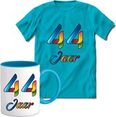 44 Jaar Vrolijke Verjaadag T-shirt met mok giftset Blauw | Verjaardag cadeau pakket set | Grappig feest shirt Heren – Dames – Unisex kleding | Koffie en thee mok | Maat L