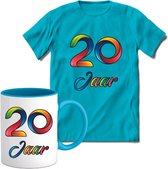 20 Jaar Vrolijke Verjaadag T-shirt met mok giftset Blauw | Verjaardag cadeau pakket set | Grappig feest shirt Heren – Dames – Unisex kleding | Koffie en thee mok | Maat XXL