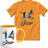 14 Jaar Vrolijke Verjaadag T-shirt met mok giftset Geel | Verjaardag cadeau pakket set | Grappig feest shirt Heren – Dames – Unisex kleding | Koffie en thee mok | Maat S