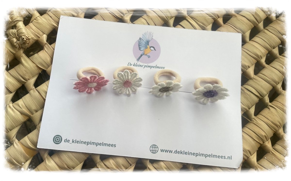 De kleine pimpelmees - haarelastiekjes - bloemen - roze - paars - wit - haaraccessoires - meisje