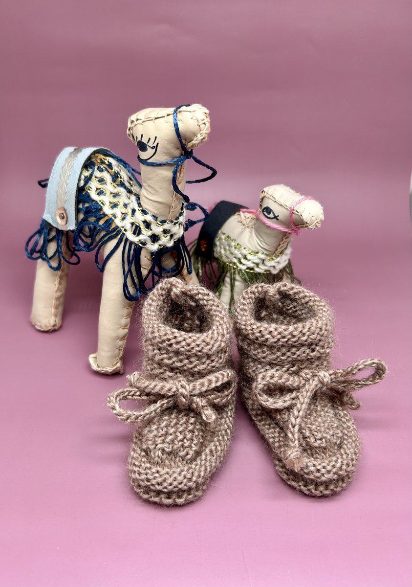 Baby slofjes - handgemaakte baby slofjes - slofjes - baby sokjes - baby schoentjes - babyslofjes - sloffen - wol - wollen slofjes - baby kleding meisjes - baby kleding jongens - wollen slofjes - baby accessoires - babykleding -