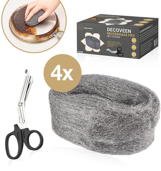 Set van 4 x 120 gram staalwol en een schaar voor het reinigen van een pan.