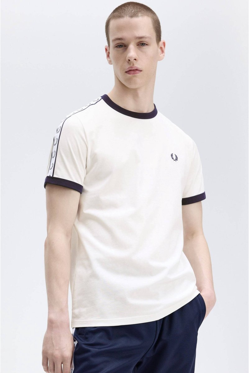 Fred Perry Taped Ringer regular fit T-shirt M6347 korte mouw O-hals Snow Wit