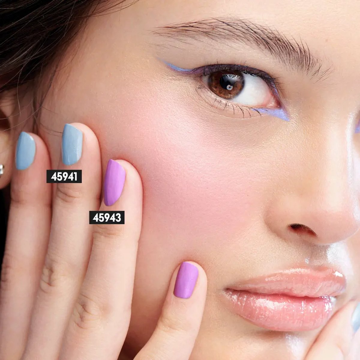 Oriflame OnColour nail polish - Icy Blue