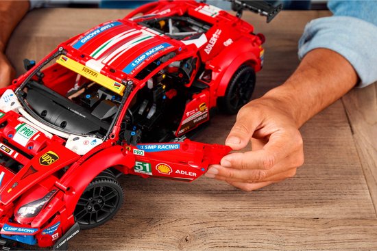 LEGO Technic Ferrari 488 GTE AF Corse #51 - 42125