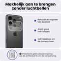 Donkergrijze iPhone met cameralensbeschermer. Tekst "Makkelijk aan te brengen zonder luchtbellen".