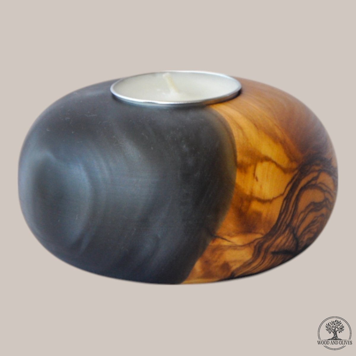 Wood and Olives - Olijfhouten Theelichthouder met Epoxy - Zwart - Handgemaakt - 9 cm