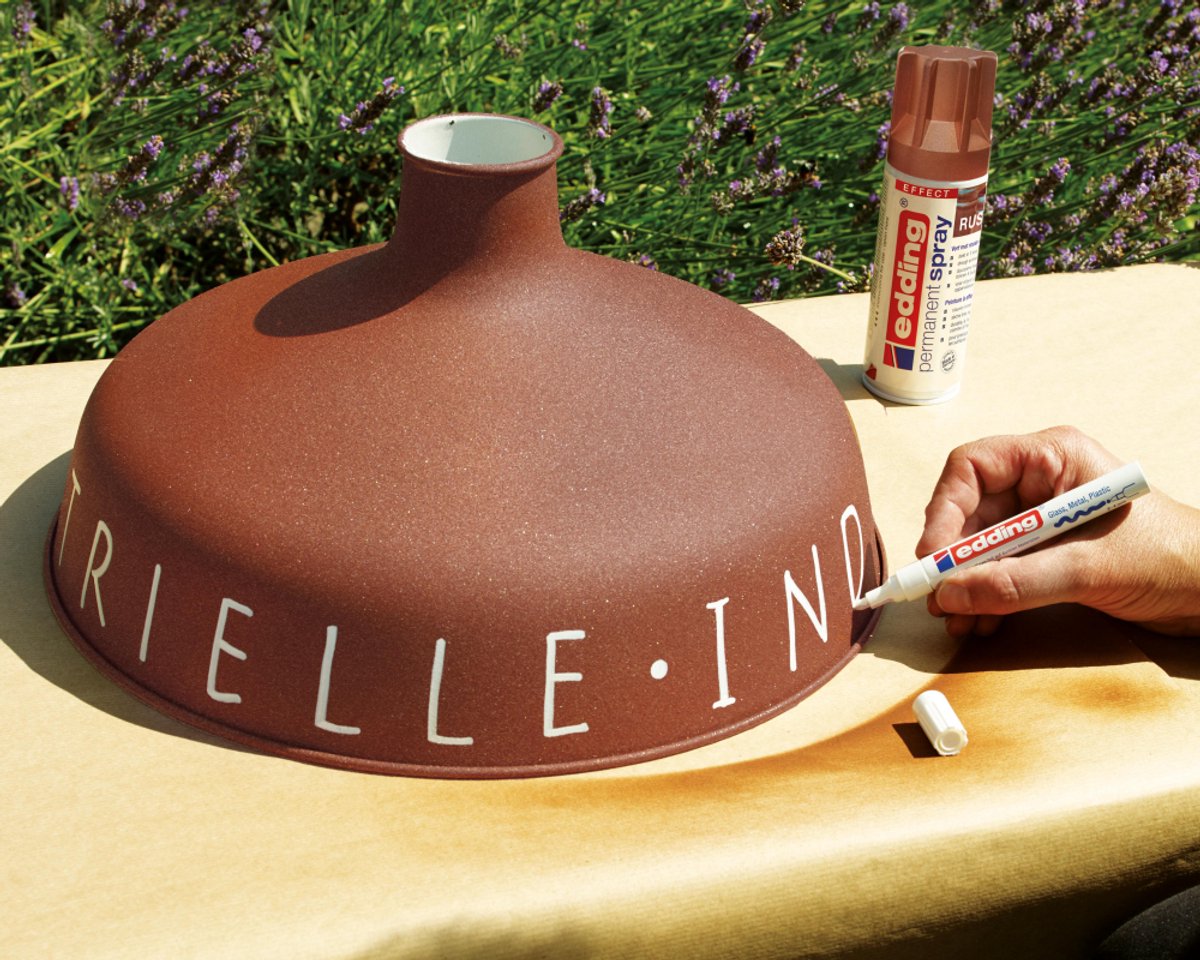edding 5200 spuitverf in spuitbus - rust effect mat - 1 stuk - 200 ml verf - direct dekkend – 0,7-1 m2 oppervlak - acrylverf voor het lakken en versieren van glas, metaal, hout, keramiek, kunststof, canvas - permanent spray, verfspray – foto 6