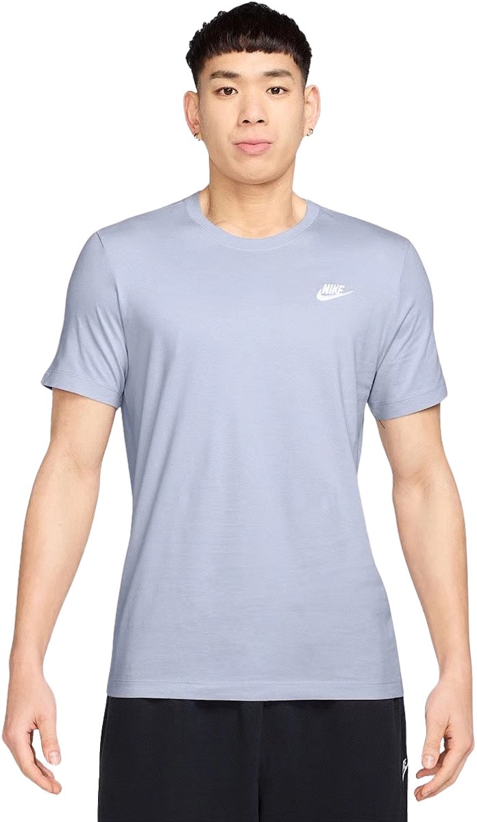 Nike m nsw club tee in de kleur . Grijs
