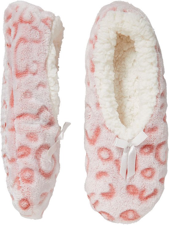 Roze ballerina sloffen met dierenprint en witte teddy voering, met strikje.