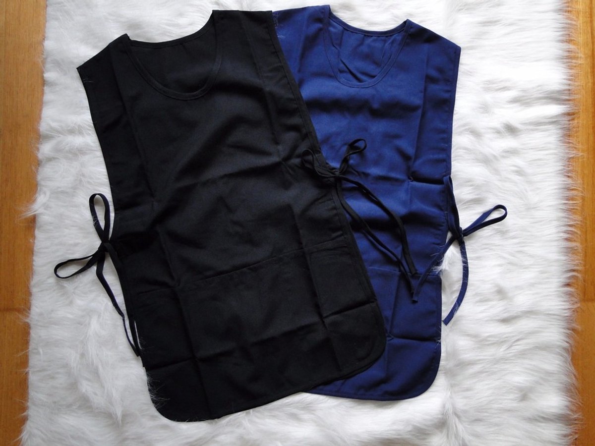 2 schorten met 3 zakken - zwart en blauw