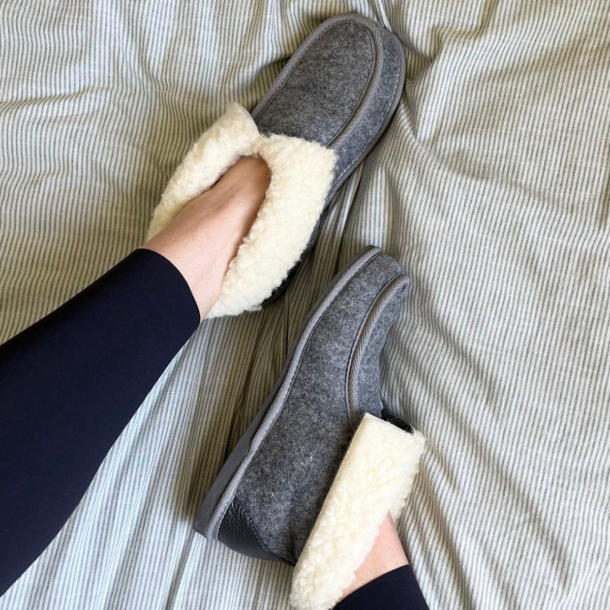 LuLu- Vilten sloffen met omslag - Hoge Wolvilt sloffen - flexibele antislip rubberen zool - voor Dames en Heren - Maat 39 — cadeau in Mode & Accessoires - foto 7
