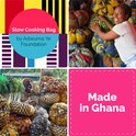 Een collage van Afrikaanse textiel patronen en een vrouw met stapels slow cooking bags.