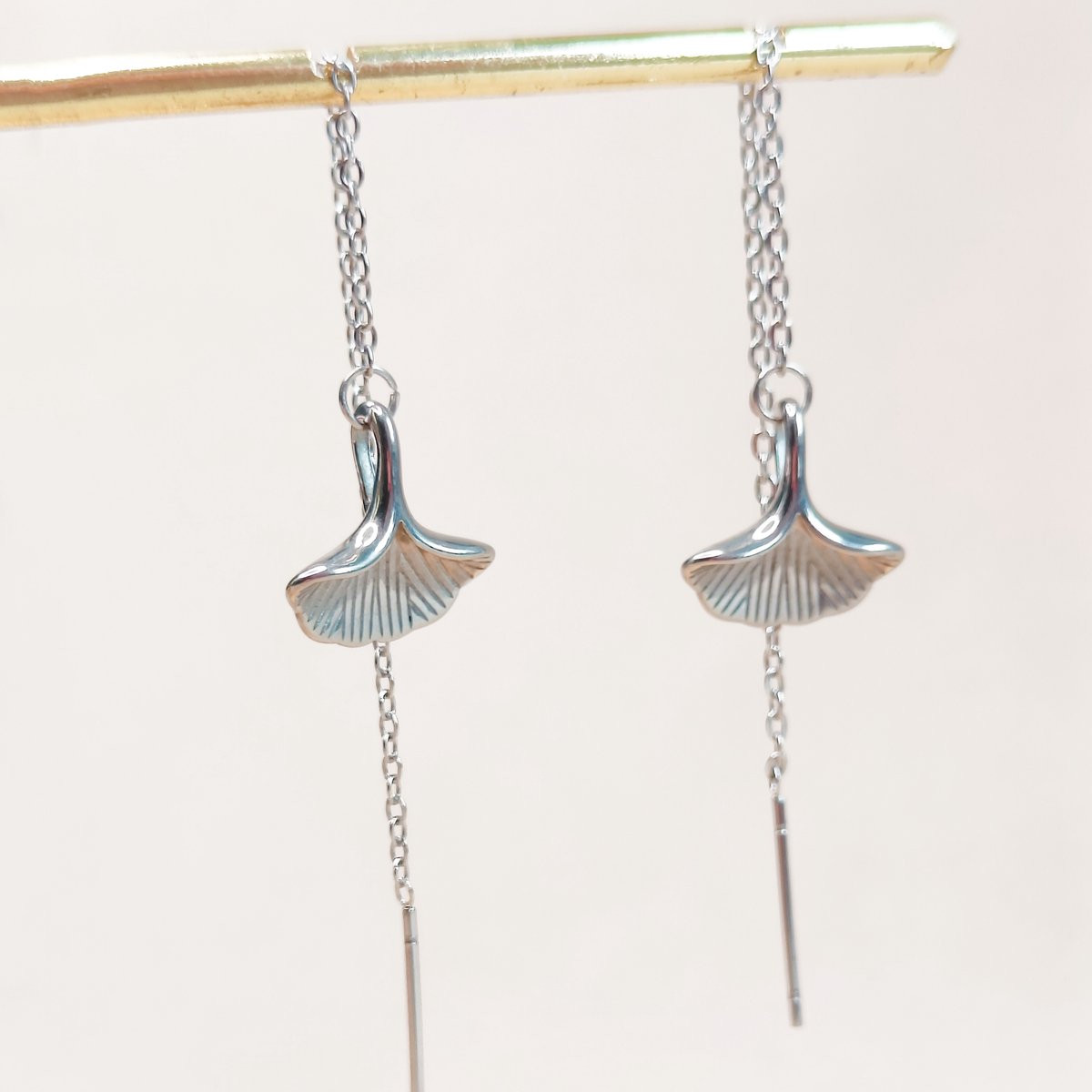 Ava & Imber Gingko Threader Zilver | Stainless Steel Threader Oorbellen met Ginkgo Blad | Waterproof Oorbellen