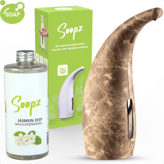 Soopz automatische zeepdispenser in bruin marmer naast een fles navulzeep met jasmijn en de productverpakking met een witte dispenser. Tekst: SOAP.