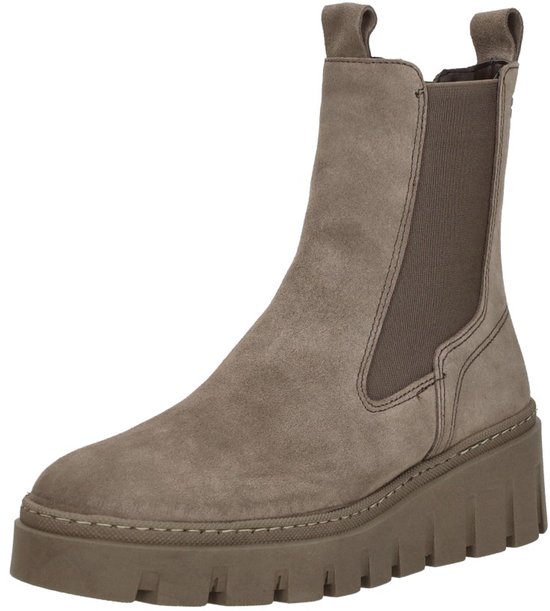 Lichtbruine suède chelsea boot met puntige neus en dikke, gekartelde zool.