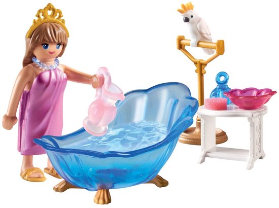 Prinses met kroon en roze jurk, die een schenkkan met water in een blauwe badkuip leegt.