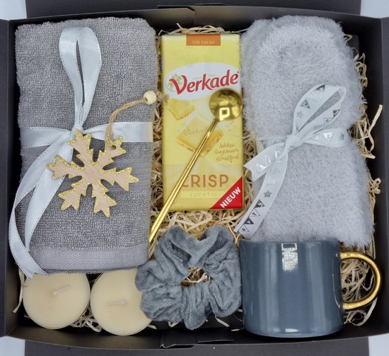 RituwellGift Geschenkset Vrouwen - Nr. 2 |- Cadeau voor Vrouw - Verwenpakket - Cadeaupakket - Giftset - Verjaardag - Moederdag - Mok - Beker - Sokken - Scrunchie - Chocolade - Valentijn Cadeautje voor Haar - Kerstpakket Vrouw - Cadeau Vriendin