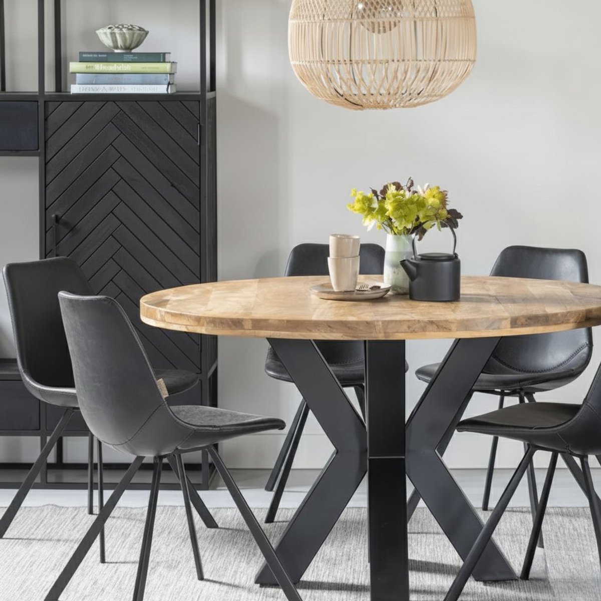 Mangohouten Eettafel Madison Rond 140 cm Mahom Industrieel - Dinertafel van Mangohout & Metaal - Industriële Eettafel