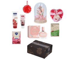 Dames Beauty Geschenk set - Cadeaupakket - Relatiegeschenk met luxe parfum en met creme - lotion - zeep - thee - kaarsen - Rituals items - Kerstpakket - Feestdagen pakket - Giftbox - Winter pakket