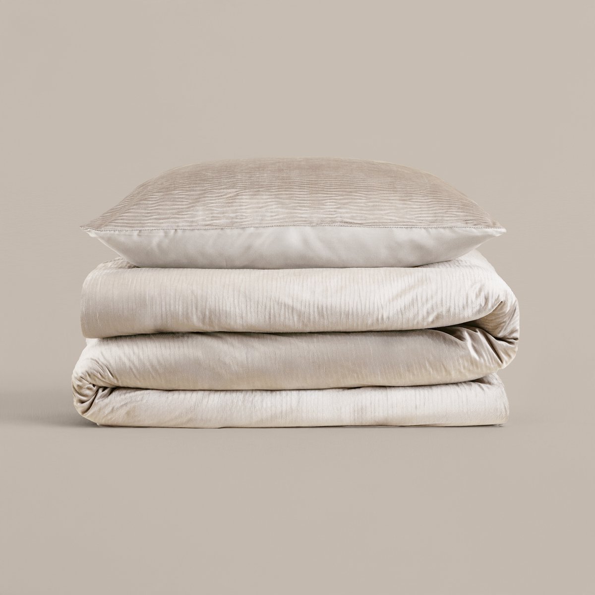 Sleeptime Velvet Cartier Dekbedovertrek - 140X200/220 + 1 x kussensloop 60x70 - Creme