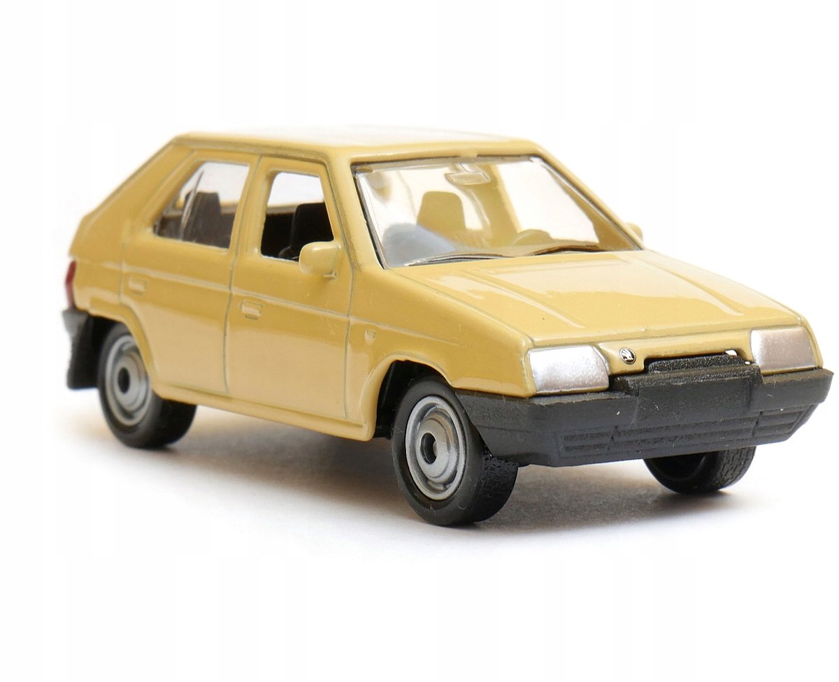 Welly Skoda Favorit modelauto schaal 1:64, beige