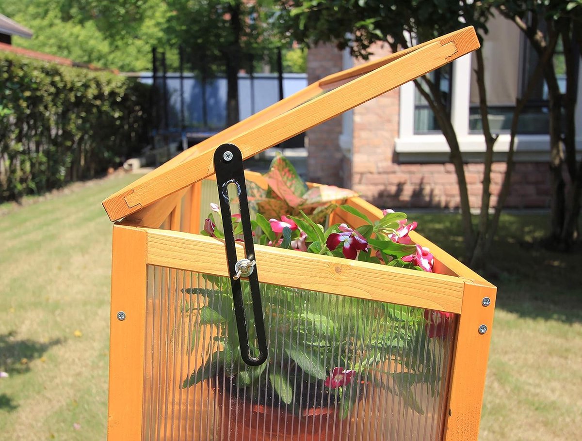 LotaHome - Broeikas - Kweekkast - Tuinkas - Kweekbak - Plantenbed - Kweekhuis met Deur - Mini Kweekkast - Stabiel en Duurzaam - Voor elke Tuin - Met 3 Legplanken - Planten Kweken - Hout - Bruin - 82x34x107cm – foto 3