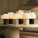 Collectie van verschillende tafellampen met marmeren en andere voeten.