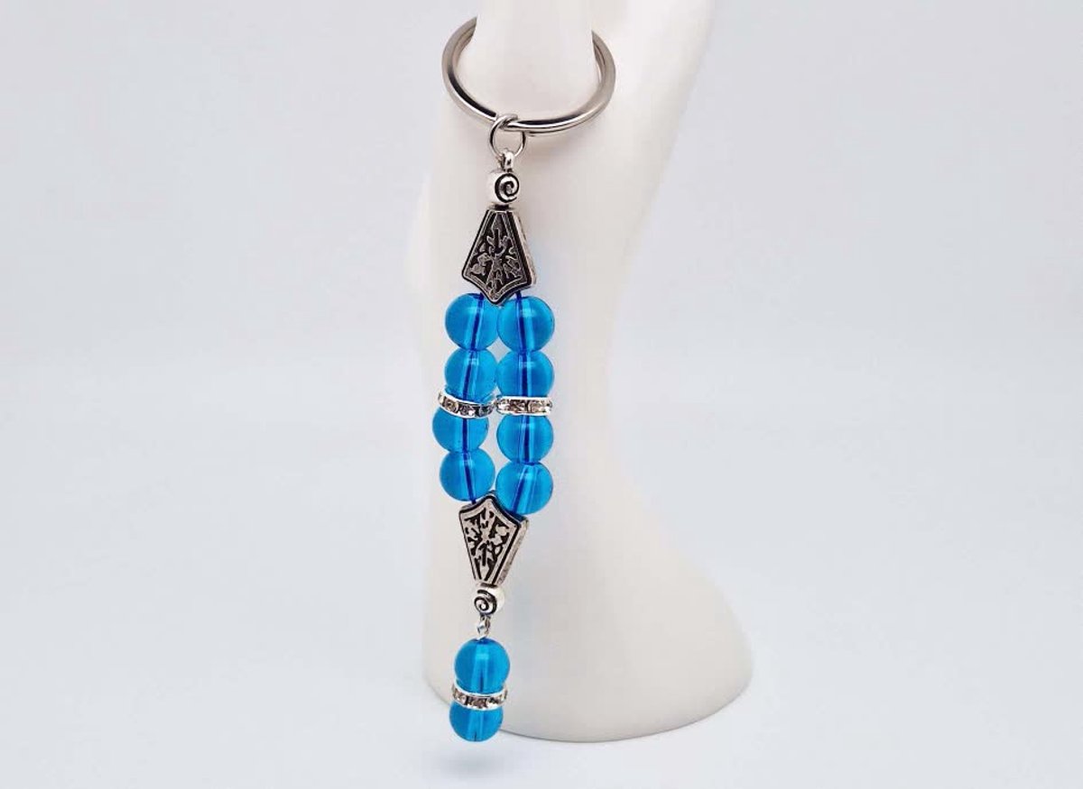 Handgemaakte Harmony Sleutelhanger van natuursteen "Blauwe kwarts" en metaal - diameter kralen 10mm - Aantal stenen10- Een mooi cadeau-idee en een bijzonder aandenken
