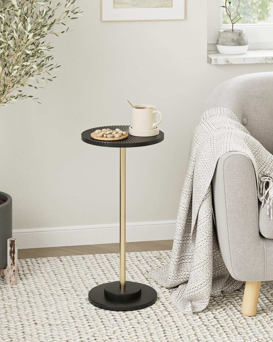 Unyqoos Stijlvolle ronde bijzettafel met marmerlook en metalen frame voor woonkamer Zwart/Goud