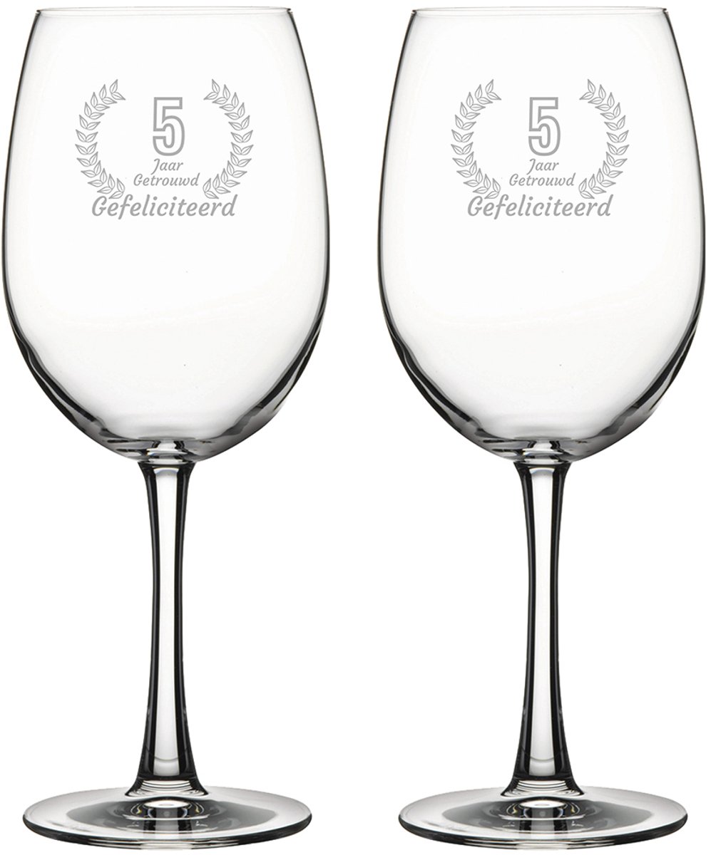 Gegraveerde set rode wijnglazen 58cl Gefeliciteerd 5 jaar getrouwd