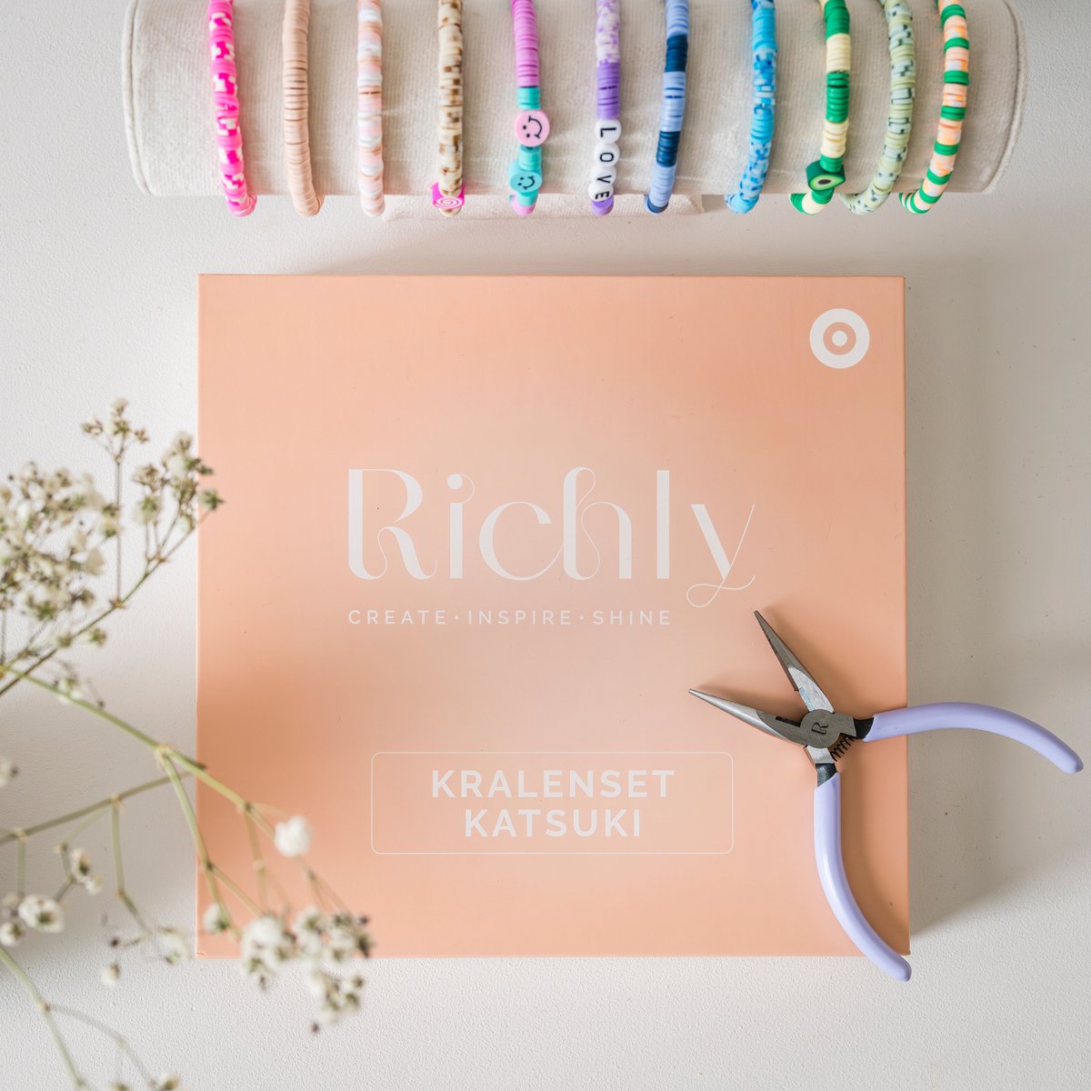 Richly® Kralen set Katsuki - Armbandjes maken meisjes - gratis E-BOOK - 6 Bedels - Sieraden Maken - Letterkralen - Kralen ketting - Knutselen meisjes - Gouden RVS-accessoires — afbeelding 8