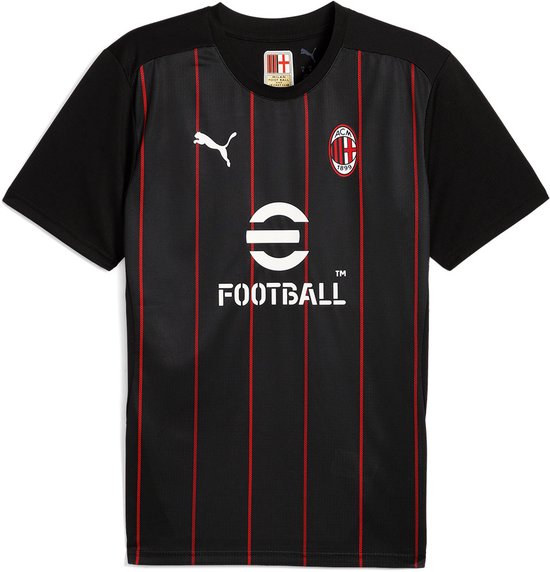 Zwart voetbalshirt met rode strepen, Puma logo, AC Milan badge en "E FOOTBALL" logo op de voorkant.