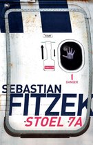 Boekomslag: 'Stoel 7A' van Sebastian Fitzek op een vliegtuigdeur. Een hand is zichtbaar door het raampje. Tekst: 'START', 'THRILLER', 'DANGER'.