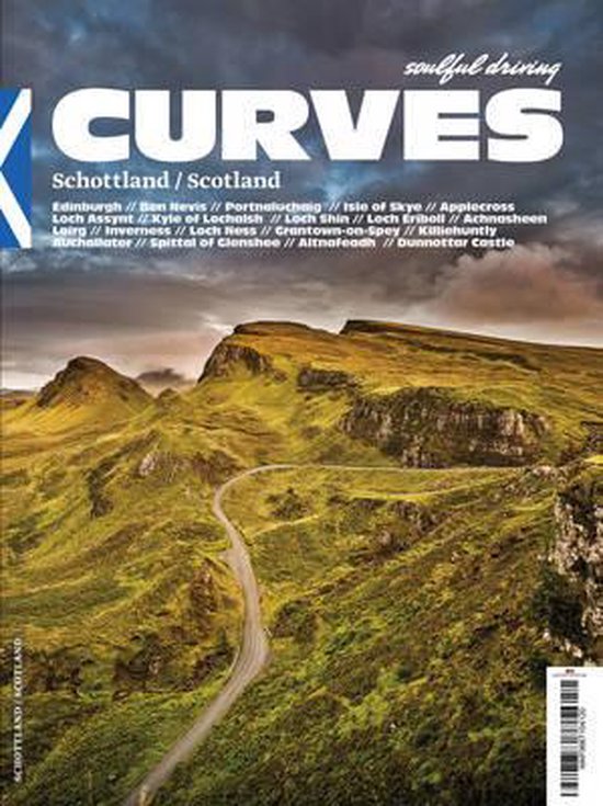 Magazine 'CURVES 08. Schottland / Scotland' met tekst en een landschapsfoto van glooiende groene bergen met een weg.