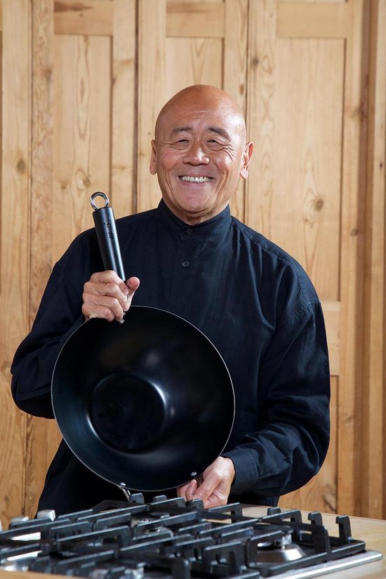 Ken Hom KH432003 Wok Traditionnel Acier au Carbone | 32cm | Excellence | Poele Wok Induction/Compatible avec les ustensiles en métal | Ne passe pas au lave-vaisselle | Garantie de 10 ans