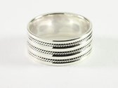 Zilveren ring met 3 kabelpatronen - maat 16