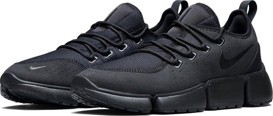 nike pocket fly dm black