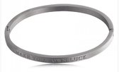 BY-ST6 Bangle Armband met tekst "Make your own luck" kleur Zilver!