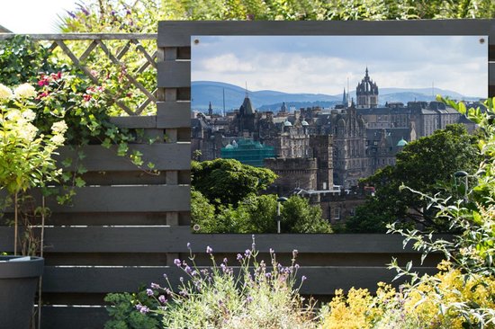 Vue de la ville d'Édimbourg depuis Calton Hill dans le jardin européen d'Édimbourg Poster 180x120 cm - Toile de jardin / Toile d'extérieur / Peintures d'extérieur (décoration de jardin) XXL / Groot format!