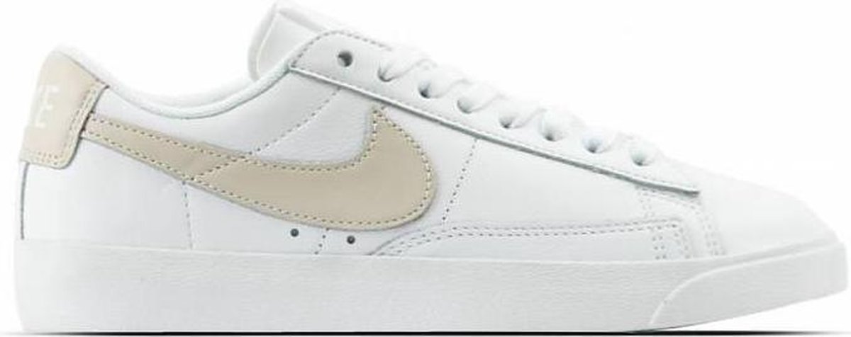 nike blazer low le womens