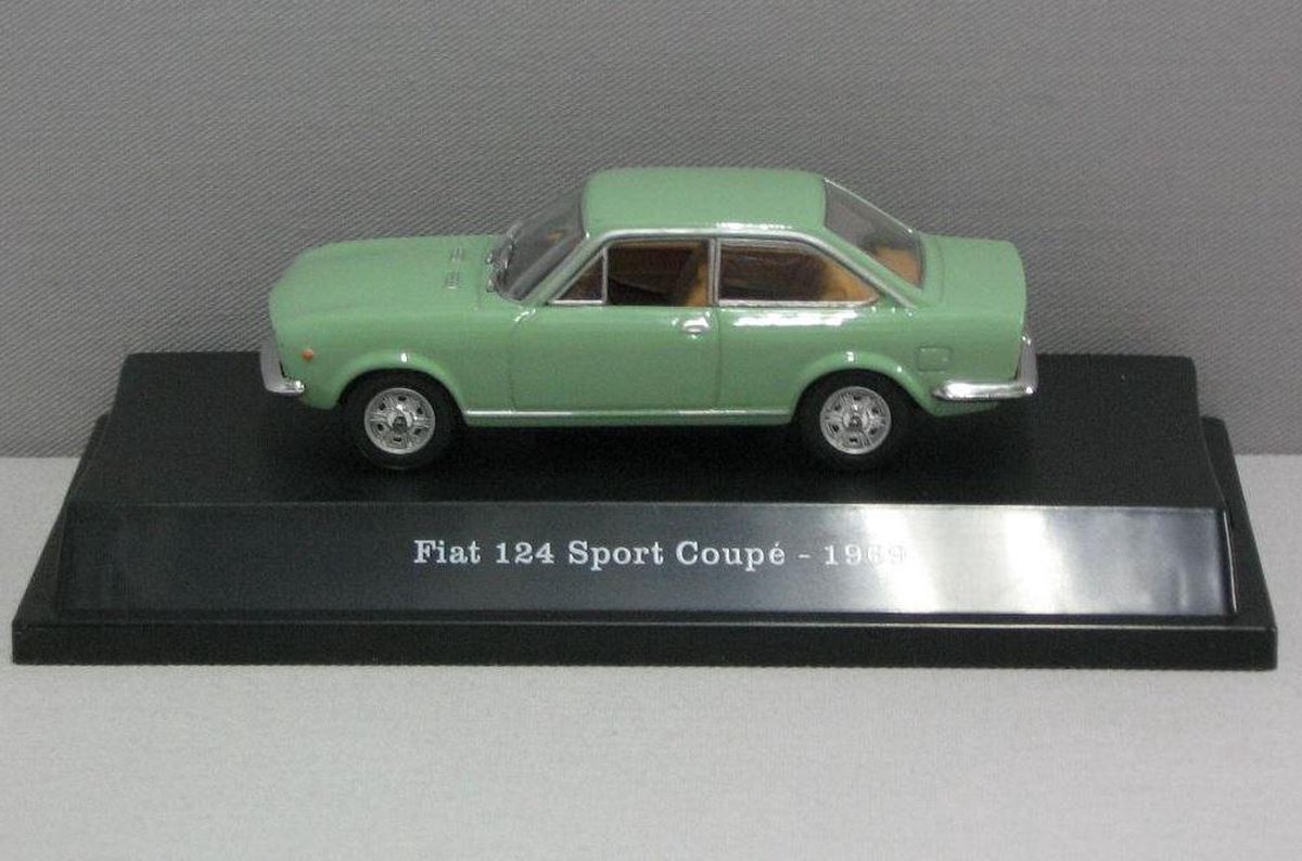 Fiat 124 Sport Coupé 1969 1:43 Starline Models Groen 510844