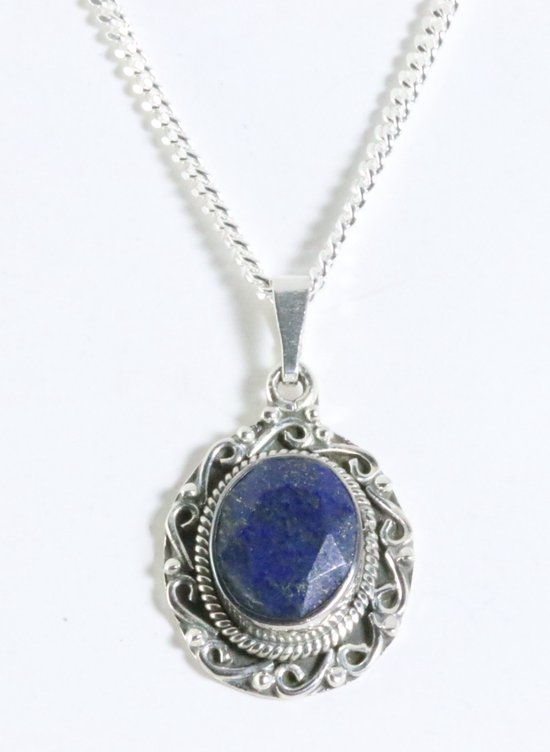 Pendentif en argent décoré avec lapis-lazuli sur chaîne