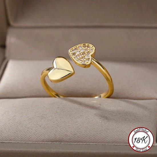 Soraro Hearts Ring | Hartjes Ring | Verstelbare Ring | 18K Goldplated | Zirkonia Stenen | Dames Ring | Vrouwen Ring