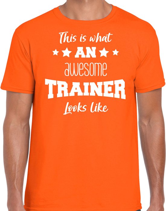 Bellatio Decorations cadeau t-shirt voor heren - awesome trainer - trainers bedankje - oranje XXL