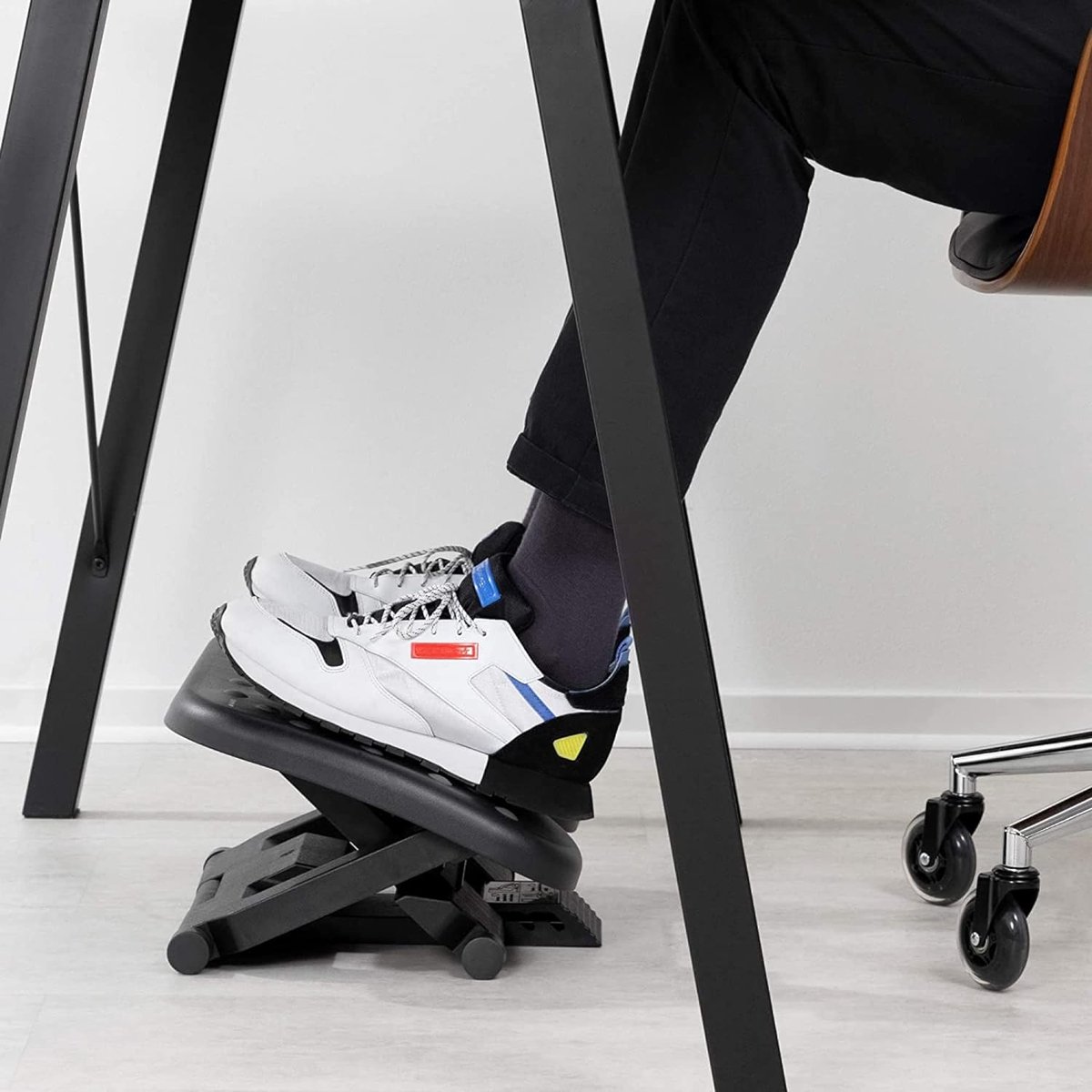 Verstelbare Voetsteun Voor Onder Bureau – 3 Hoogtes, Antislip, Ergonomisch, Met Wasbare Hoes, Grijs