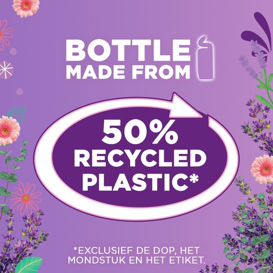 Paarse achtergrond met de tekst "BOTTLE MADE FROM 50% RECYCLED PLASTIC", omringd door bloemen.