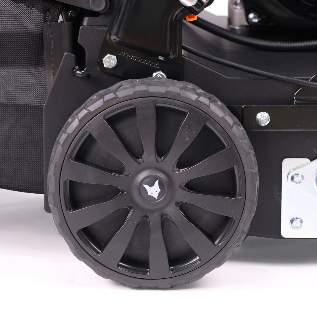 FUXTEC 3-in-1 Benzine Verticuteermachine FX-BV240 – 4-Takt Motor 4,1 kW – 18 Messen & 24 Geveerde Tanden – 45L Opvangbak – Front Handgreep thumbnail 3