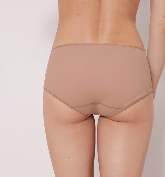 Shorty Simone Pérèle Caresse Preppy – Taille 3, Couleur Nude (neuf)