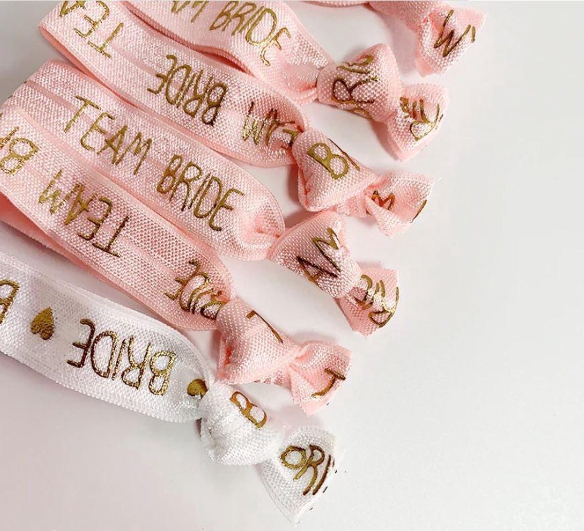 Vrijgezellenfeest vrouw - Festival Armbandjes - Team Bride Armbanden- Bride to Be - 11 Delige Vrijgezellenfeest Armbanden Set - Vrijgezellenfeest Decoratie - Armband/Festival Bandje - Themafeest - Bachelorette Party — afbeelding 2